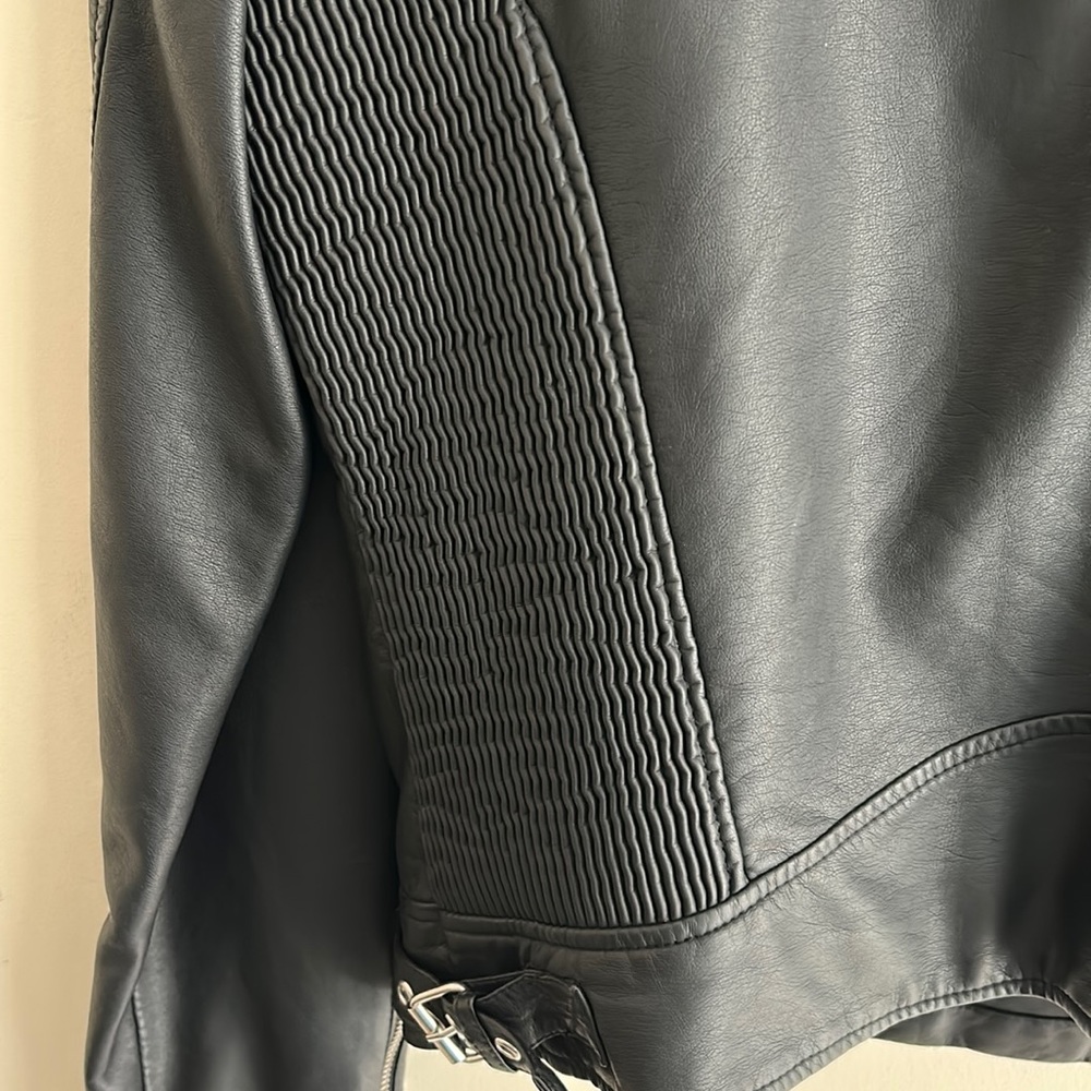 Faux leather jacket - Picture 3 of 3